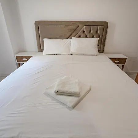 Apartment Studio De Lux Nou Aproape De Centrul Orasului *